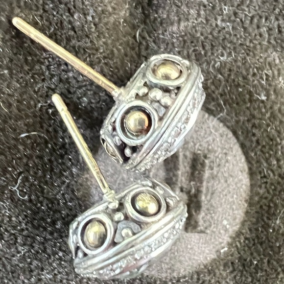 John Hardy Topaz & Diamond Batu Sari Stud Earrings - Picture 13 of 14
